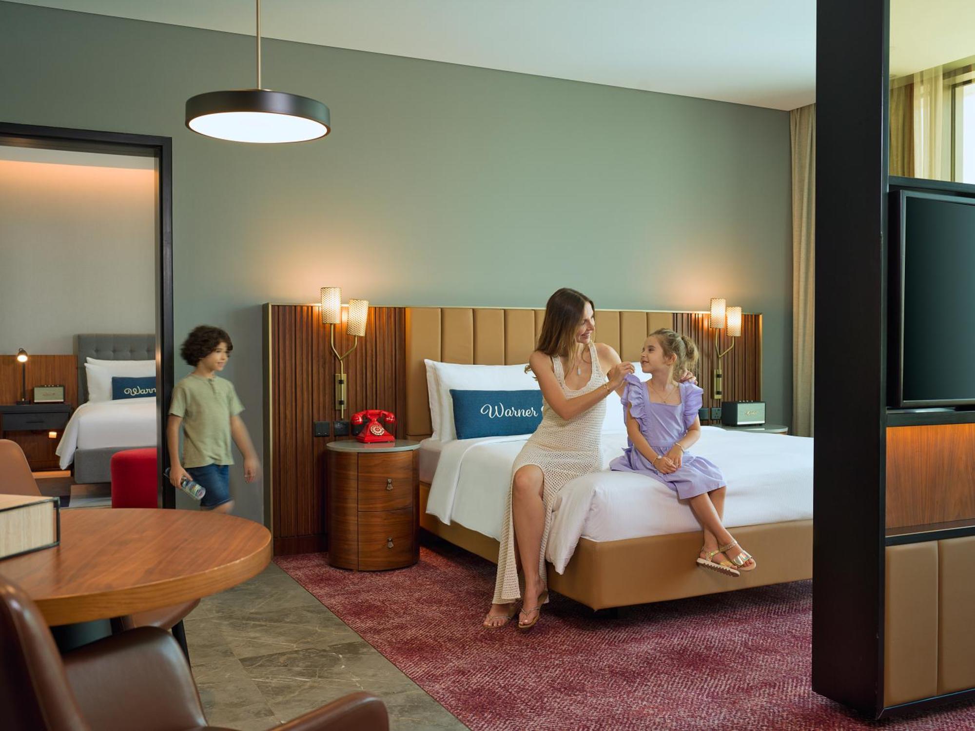 Hotel The Wb Abu Dhabi, Curio Collection By Hilton Exterior foto Family Suite