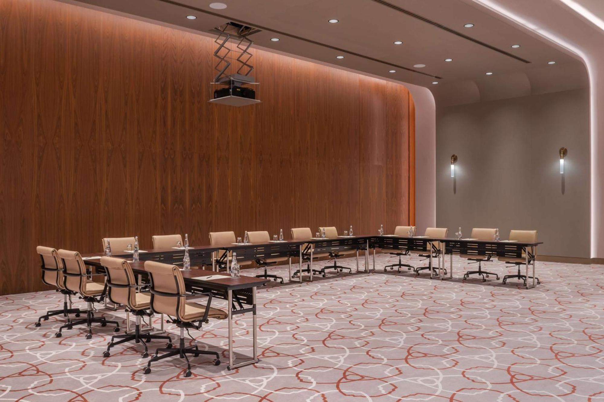 Hotel The Wb Abu Dhabi, Curio Collection By Hilton Exterior foto Meeting room