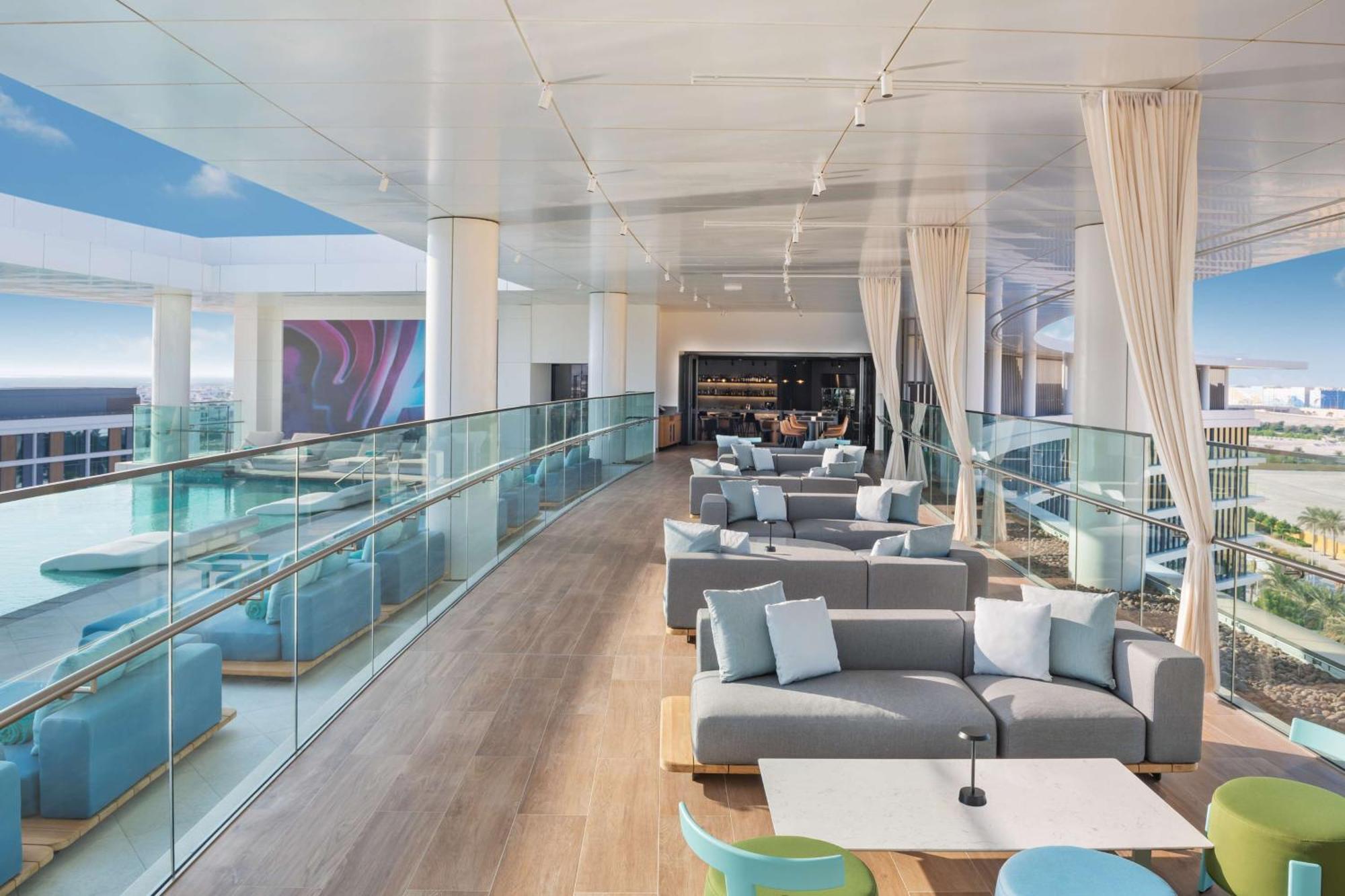 Hotel The Wb Abu Dhabi, Curio Collection By Hilton Exterior foto The Sky Bar