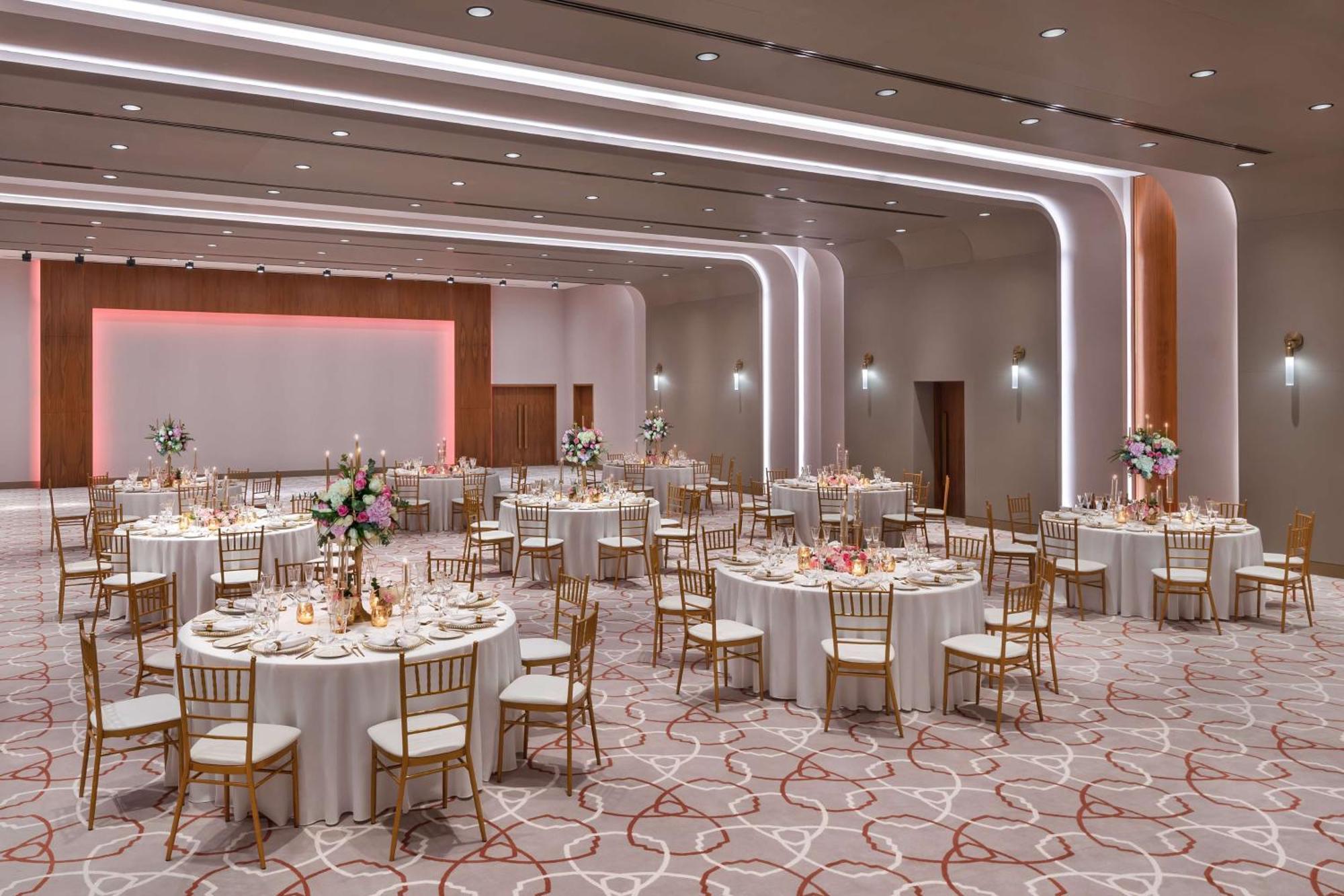 Hotel The Wb Abu Dhabi, Curio Collection By Hilton Exterior foto The ballroom