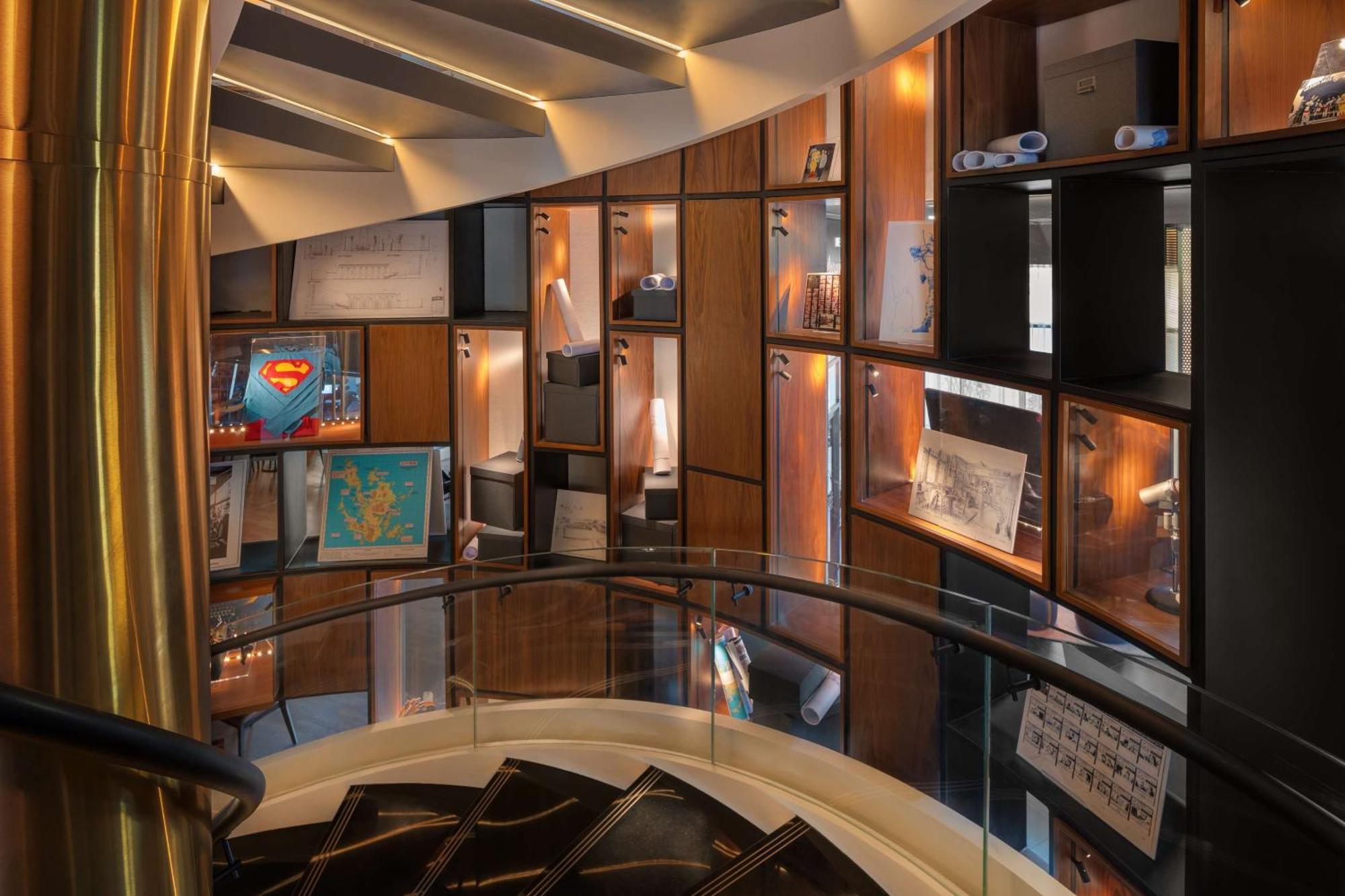 Hotel The Wb Abu Dhabi, Curio Collection By Hilton Exterior foto The staircase