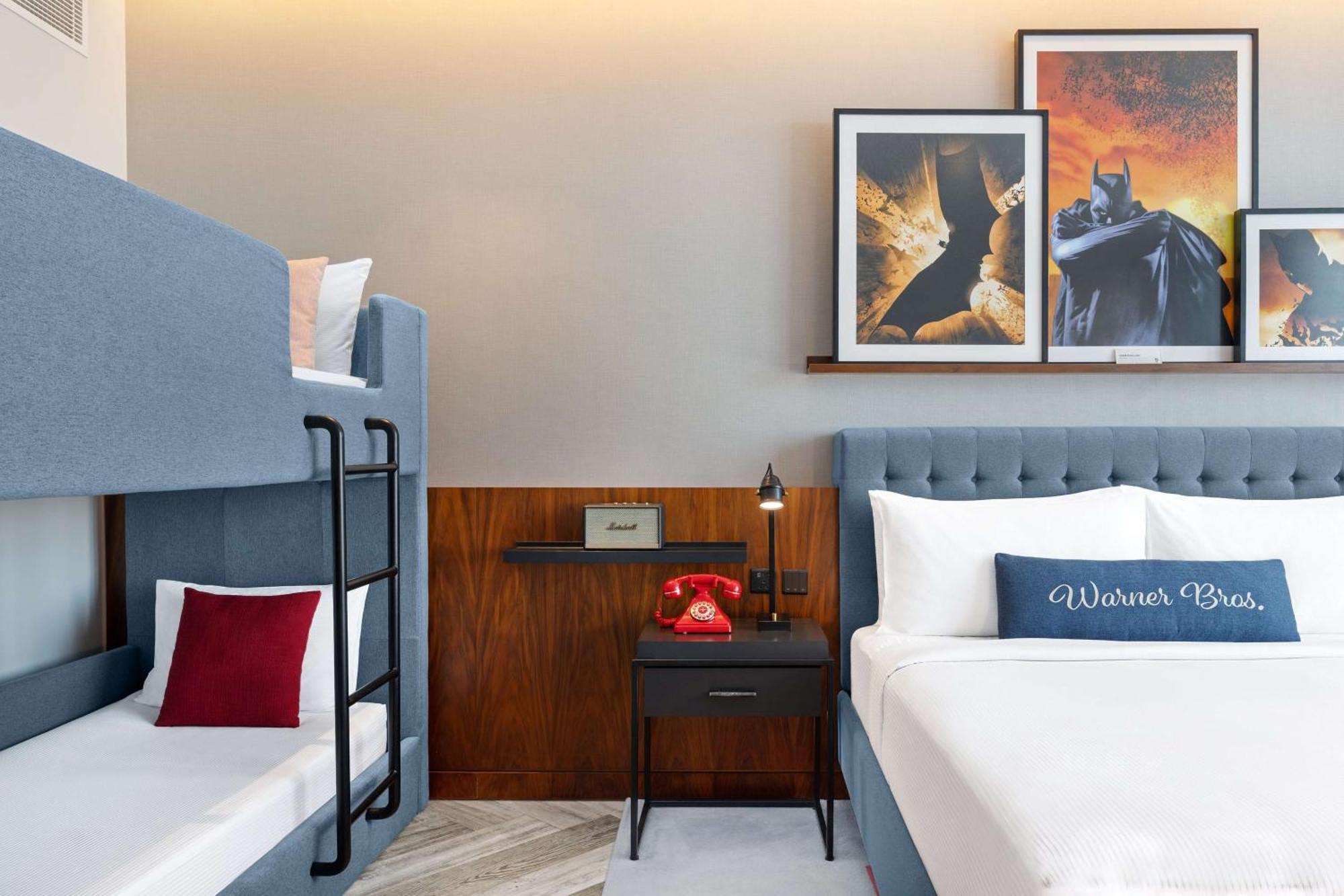 Hotel The Wb Abu Dhabi, Curio Collection By Hilton Exterior foto Family room